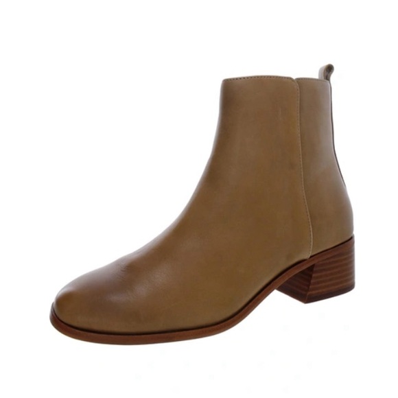 VINCE CAMUTO NWOB Jerlindi Womens Leather Embossed Booties In Brown SIZE 7.5